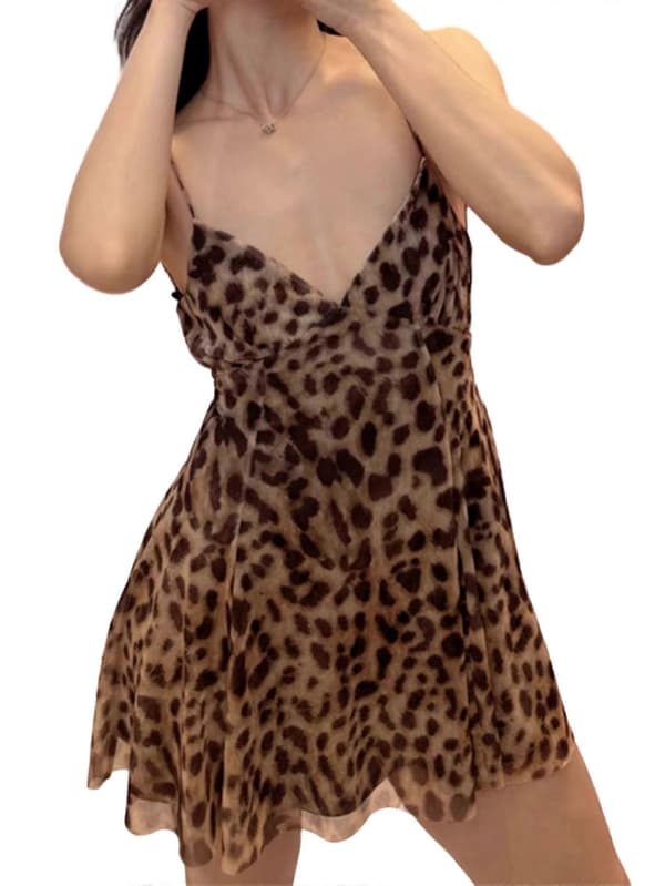 Damklänning med tryck - Rygglös underklänning med draperad detalj, Festklänningar med leopardmönster L Leopard print L