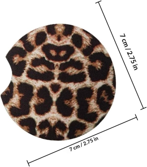 st halkfria bilmuggmattor av robust neopren med snygga leopardmönstrade underlägg
