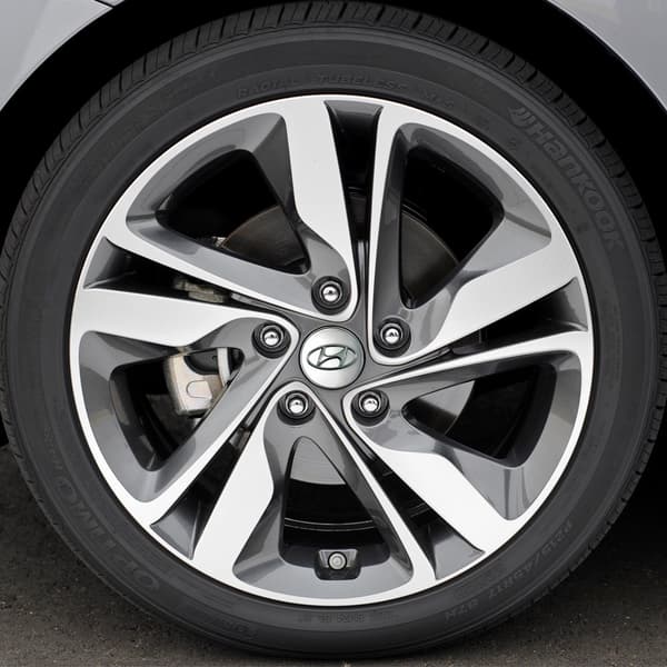 4-pakning Hyundai Navkapsler B 7 70 60mm Silver