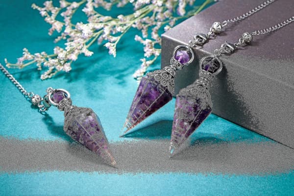 Chakrakristallpendel Hexagonal Reiki Healing Kristallpunkter Ädelsten Dowsing Pendel Black