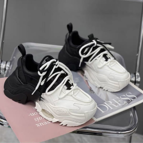Sneakers Vulkaniserte Damesko Gradient Pust Tykksåle Sneakers for kvinner black and white 36
