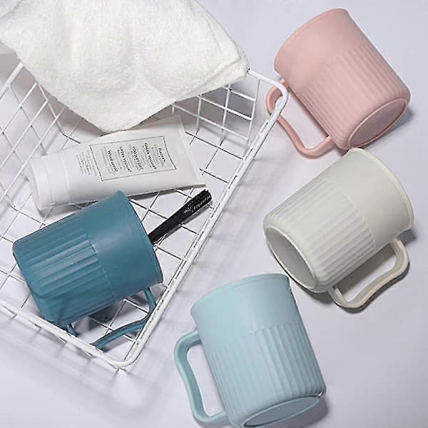 4 kpl muovimukeja, BPA-vapaat tee- ja kahvimukit kahvalla Pink