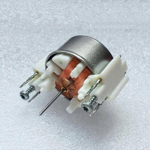 91218101 Trinmotor til instrumentpanel, kompatibel med BMW E38 E39 E53 M5 X5 Trinmotor til speedometer, reparationspanel