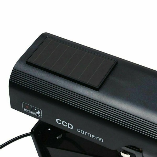 Solcellsdriven Simulerad Dummykamera Säkerhetskamera CCTV Utomhus Vattentät Emulativ IR LED-blixt Röd LED Dummykamera