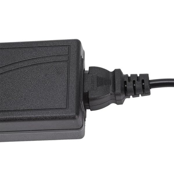12V 5A strømforsyning, AC 100V-240V til DC 12 Volt 60W transformator med EU-plugg, 12V adapter Kompatibel med 5050 3528 LED-stripe, LED-lys[BEMS]