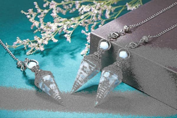Chakra Krystallpendel Sekskantet Reiki Healing Krystallpunkter Edelsten Dowsing Pendel White