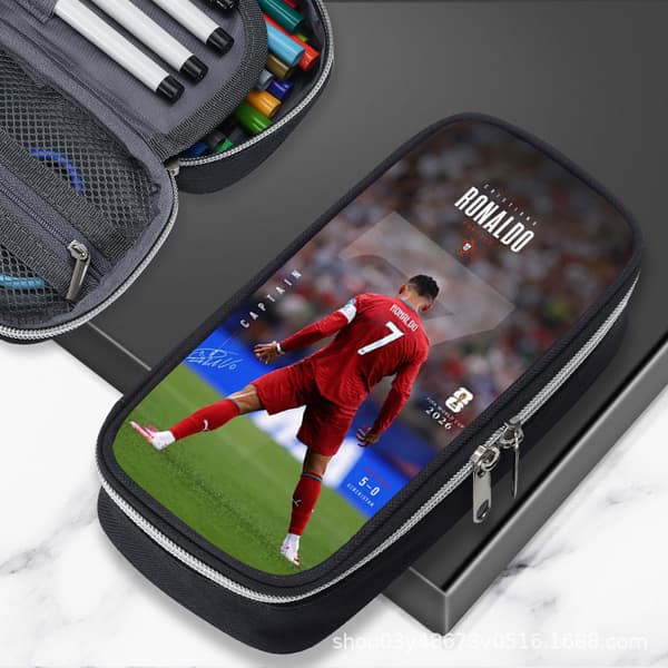 2026 Fodbold Ronaldo Straffe, Messi Haaland, Mbappé Straffe, Stor Kapacitet (J) pencil case