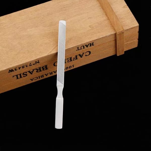 Neglefil i rustfrit stål 18 cm, 4-sidet professionel, sølv, fin korn til formning, udglatning, polering