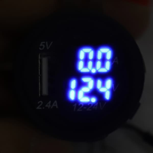 2.4A 3 i 1 Multifunktionel Digital LED IP66 Bil USB Oplader Termometer Voltmeter