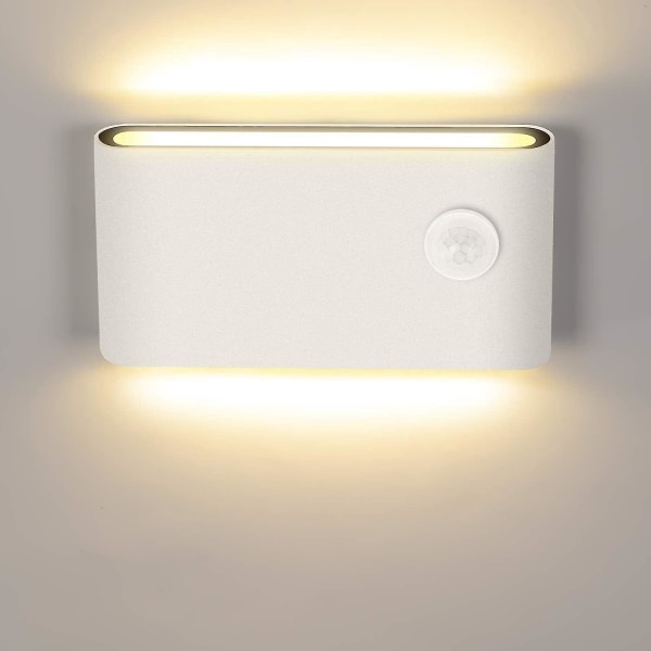 Moderne indendørs/udendørs 12W LED-væglampe med bevægelsessensor og varmhvid IP65 - Ideel til trapper, entre, altan