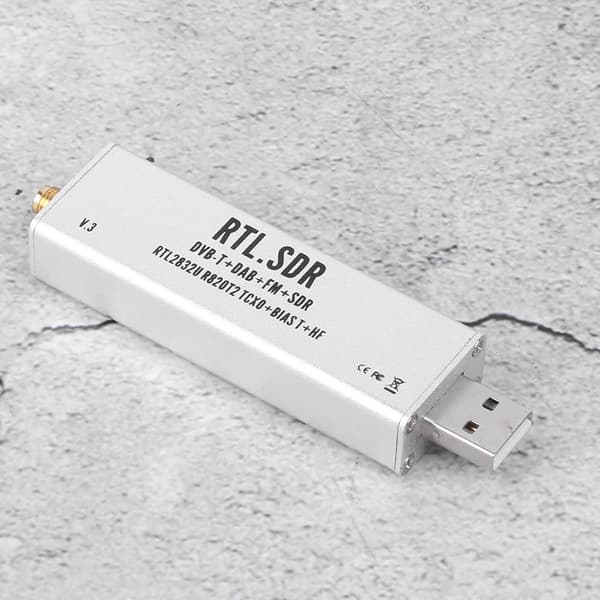 Fullbåndsmottaker RTL-SDR Radiokommunikasjonssystem 0.1MHz-1.7GHz for XP / Win10 / Android