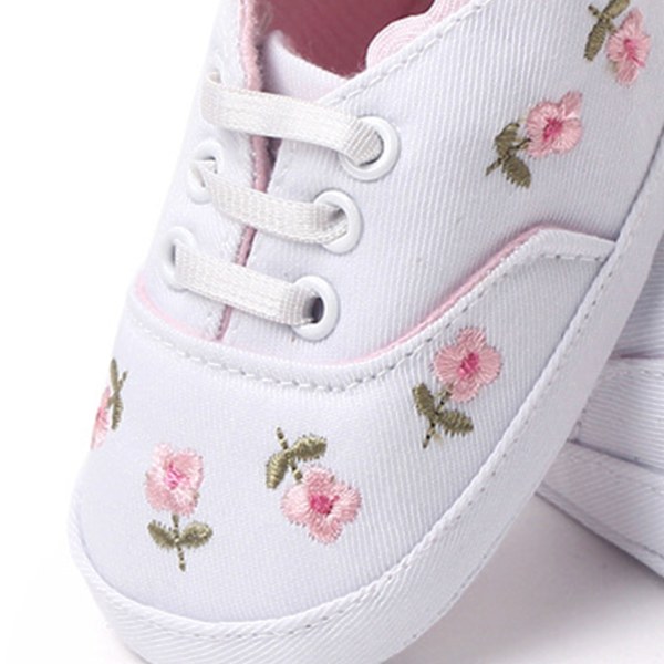 Baby skor snygga söta broderi denim handgjorda halkfria sula mjuka spädbarn snörskor vita 12cm/4.7in