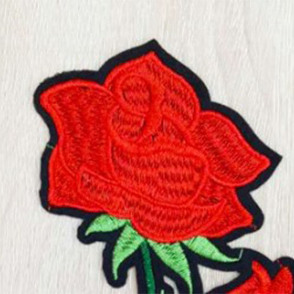 Rød Rose Brodere Patch Sød High End Udsøgt Blomster Strygning Patch til Jakker Tøj Skjorter Hatte Dekoration