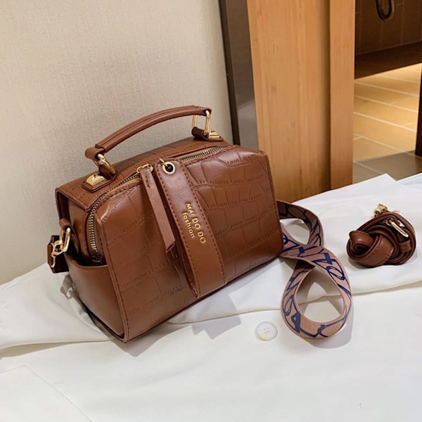 2025 Kvinders Kaffe Teksturerede Firkantede Crossbody Taske Coffee