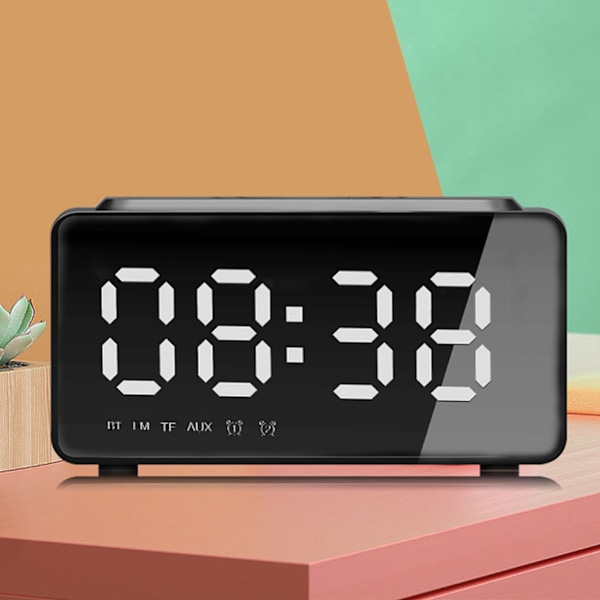 Trådlös Laddning Bluetooth Högtalare Klocka LED Display Väckarklocka Högtalare med FM Radio USB Snabbladdare
