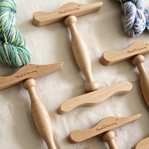 HAND U JOURNEY Mini Niddy Noddy, 24\" Garnvinda