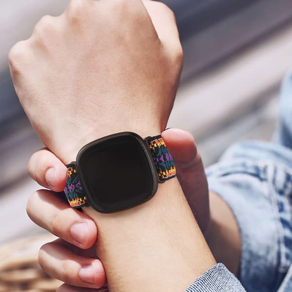 Elastisk vævet armbånd til Fitbit Versa 3 2, Versa Lite - Justerbart nylon sportsarmbånd til Fitbit Sense Mørkegrå Dark gray