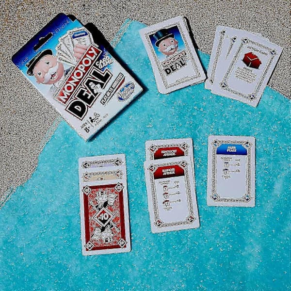 Monopoly Deal -korttipeli – nopea perhekorttipeli, virallinen [PB] -versio