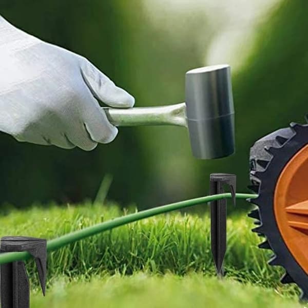 40-pack kabelpinnar, robusta markspikar för robotgräsklippare, definierar trädgårdsgränser