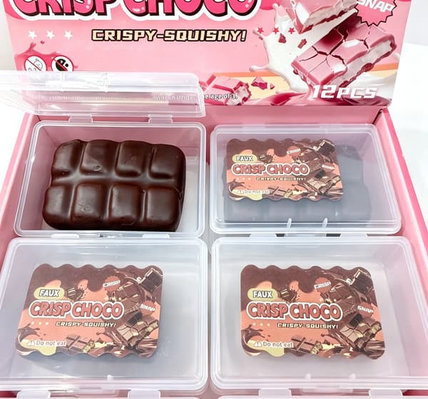 Rapea Squishy-stressilelu – Tummasuklainen rapea squishy Dark Chocolate Crispy Squishy