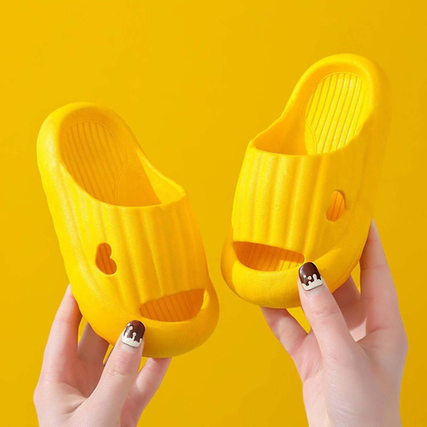 Toddler Pojkar Flickor Slides Sandaler Mjuk Tjock sula Snabbtorka Beach Pool Tofflor Yellow