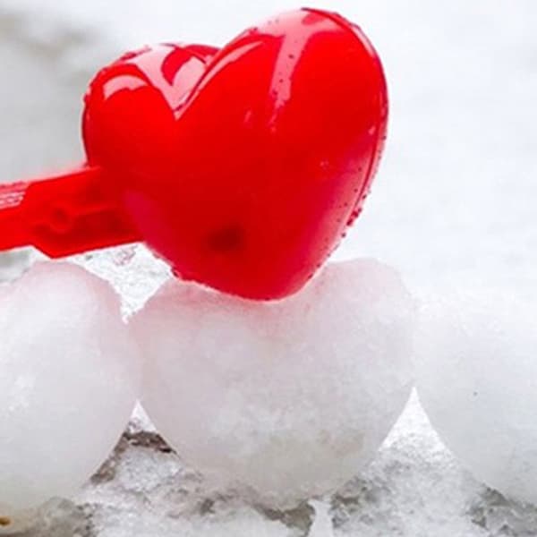 Hjerteformet Snowball Maker Clip Vinter Sand Ball Mold Plast A