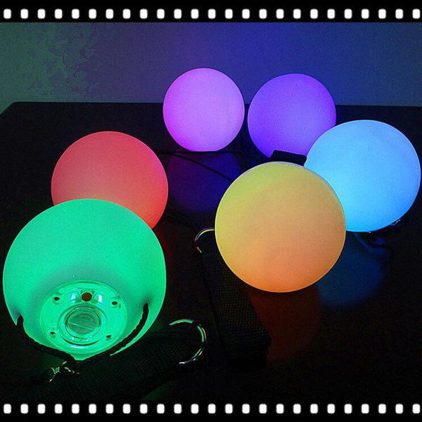 4st Pro LED flerfärgade glöd POI kastade bollar lyser upp för B Multicolor 4pcs