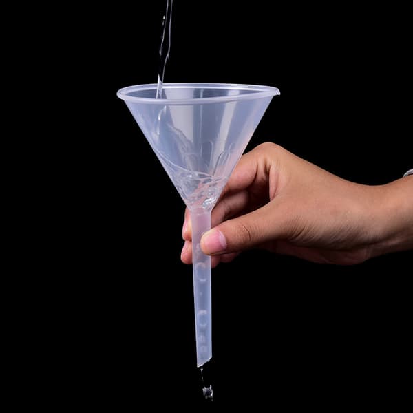 1X Lab Mini Clear Plastic Fyllningstratt för Atomizers Parfym Clear 50mL