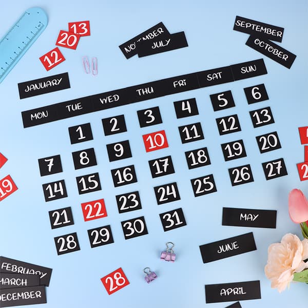 81-pack Magnetisk Kylskåpskalender Magnetiska Veckodagar och M Black