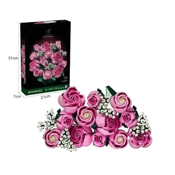 Vackert byggsatsset med rosa blombukett, inklusive blomsterdekorationer.
