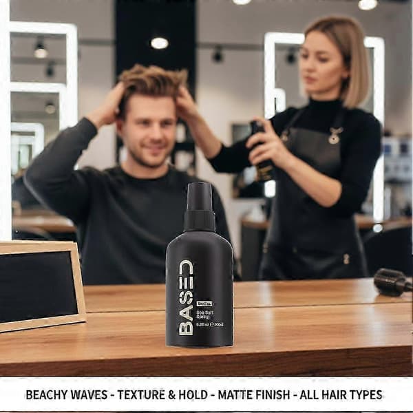 BASED Sea Salt Styling Spray — Skapa voluminösa, strandiga vågor.