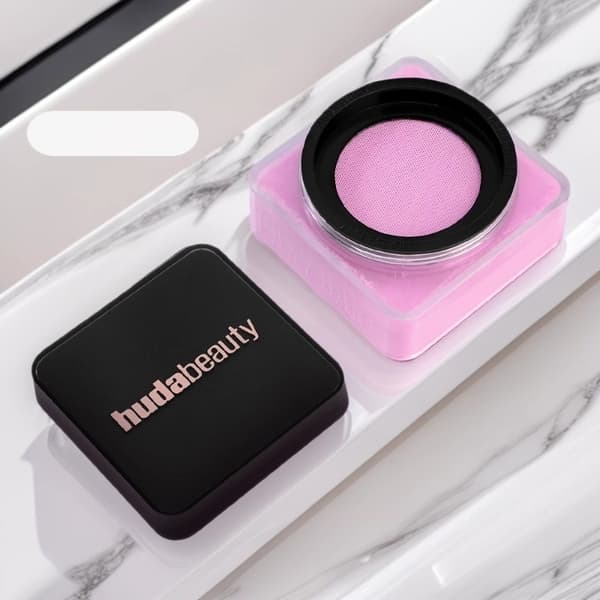 Huda Beauty Pressed Powder — Täckande & Fixerande Puder | Täckning & Fixering