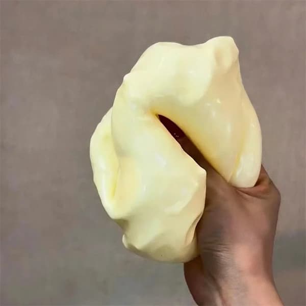 Giant Cheese Cube Stress Relief Ball, Stor ostformad klämbar boll, Icke-studsande fingertoppsleksak, ASMR Sensorisk stresslindrande semesterpresent (7cm)