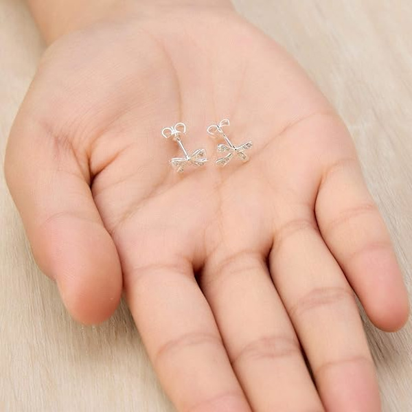 Silverpläterade rosettörhängen, Zircondia®-kristaller.
