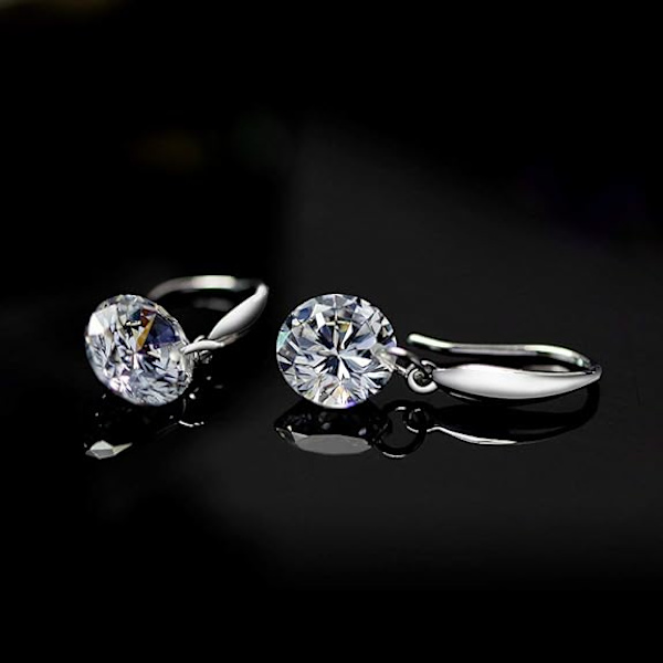 Damenohrringe aus Sterlingsilber.
