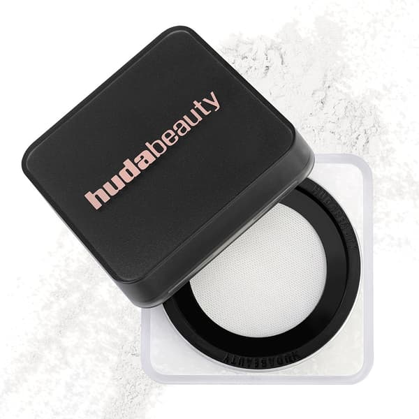 Huda Beauty Pressed Powder — Täckande & Fixerande Puder | Täckning & Fixering