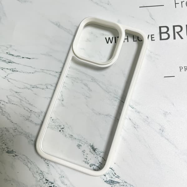 iPhone16plusMobilskal - Fullt Skydd - Avslappnad Stil Off-White