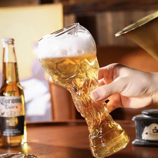 Världscup ölglas 450 ml – Exklusiv design – Premiumglasmaterial – För fester och sportevenemang