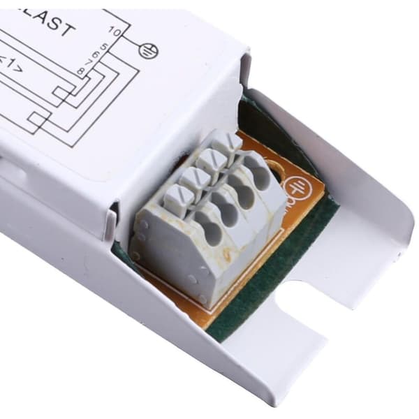 T8 elektronisk ballast 2x36W – Spänning 220-240V – Längd 21cm – Bredd 3cm – Tyst drift utan stroboskop