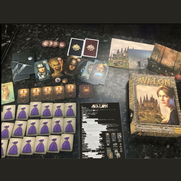 1 set The Resistance Avalon Card Game Indie Board，20×15×4.8cm，Kort Social Deduction Party Strategi Card Game Brädspel