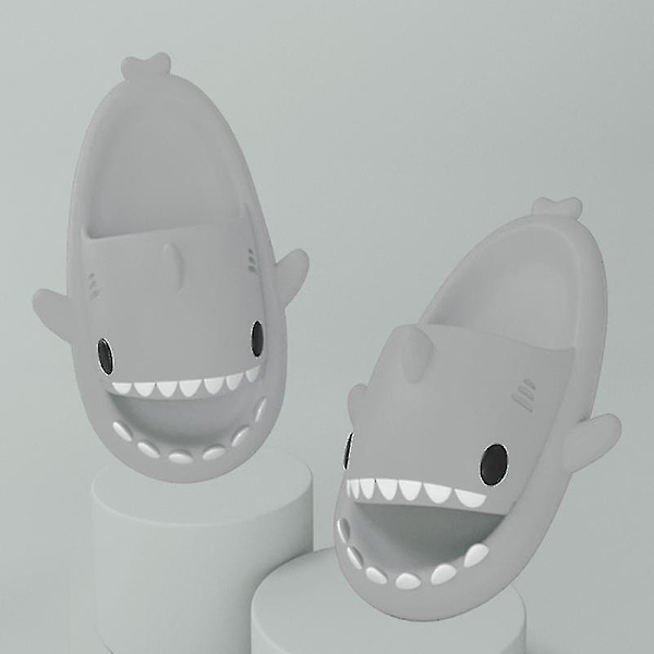 Shark Tofflor Halkfria duschtofflor Badrumstofflor Mjuka sommarsandaler för flickor och pojkar New V Gray 36 37