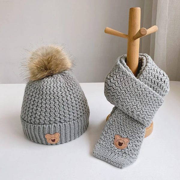 Thermal för barn stickade halsdukar bär etiketter varma stickade mössor för pojkar och flickor björnmössa imiterad halsduk beige set