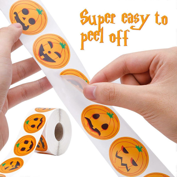 Rulla, jossa 500 kappaletta Halloween-kurpitsatarroja, söpöjä pyöreitä tarroja Halloweeniin