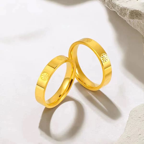2-pak glatte diamantmønstrede ringe, stilfulde og simple guldfarvede ringe til par