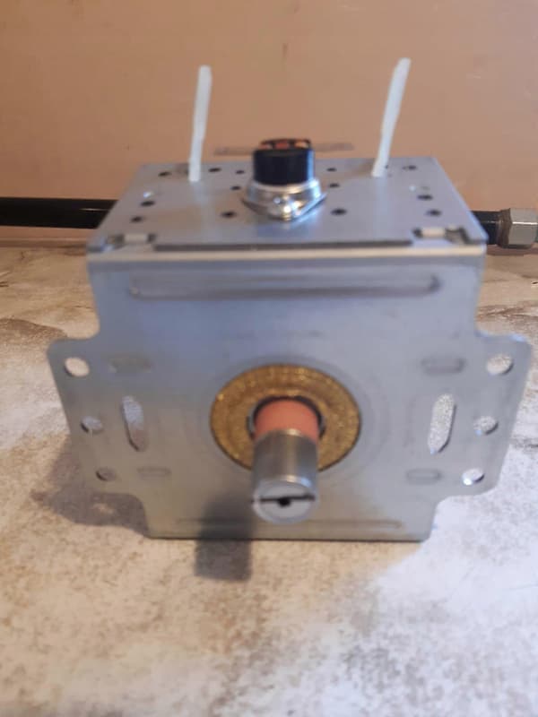 Galanz Magnetron M24fb-610a mikroaaltouuniin