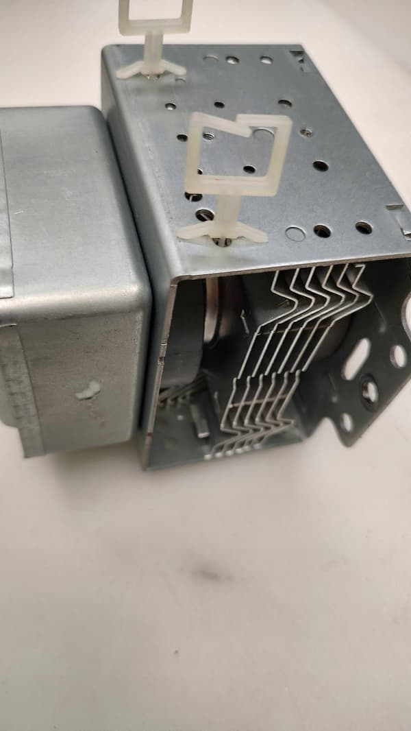 Galanz Magnetron M24fb-610a mikroaaltouuniin