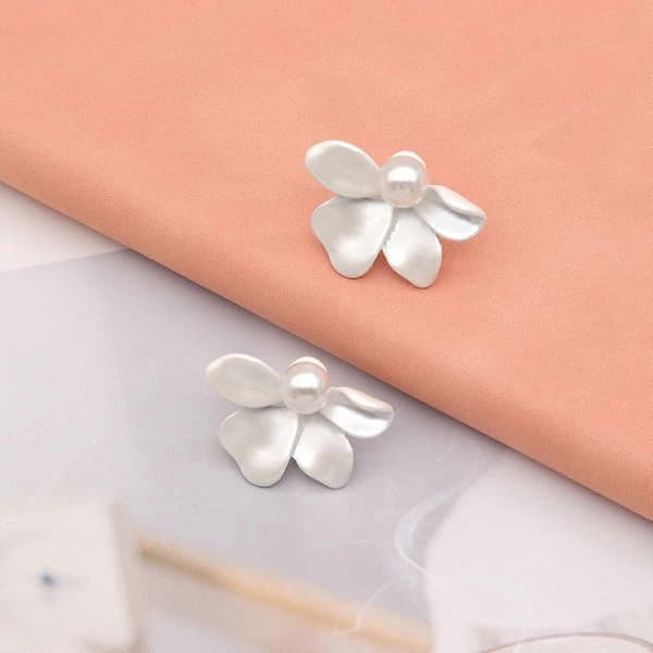 Simple Søde Blomster Ørestikker til Kvinder