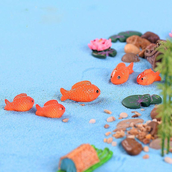 8 stk./lot Røde Fisk Miniature Figurer Dekorativ Mini Eventyrhave Dyr Mos -landskabs Ornamenter R (haoyi