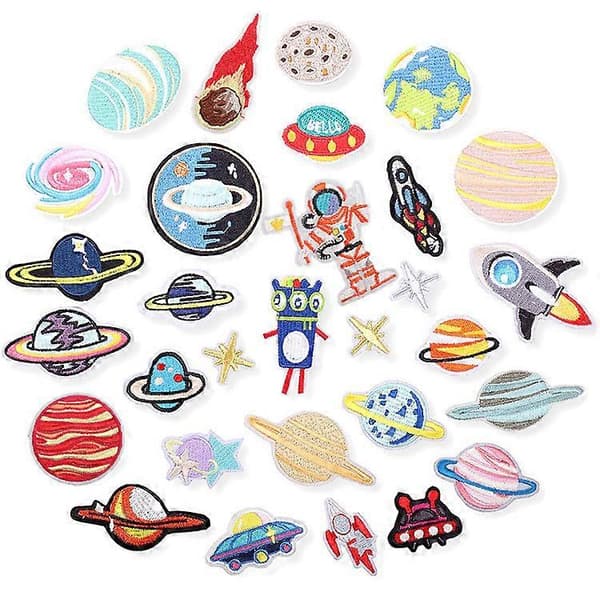Set med 30 planetariska broderade strykmärken