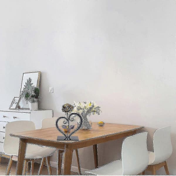 Jernmetall Rosepynt Rose med hjerteformet brakett (rosa)